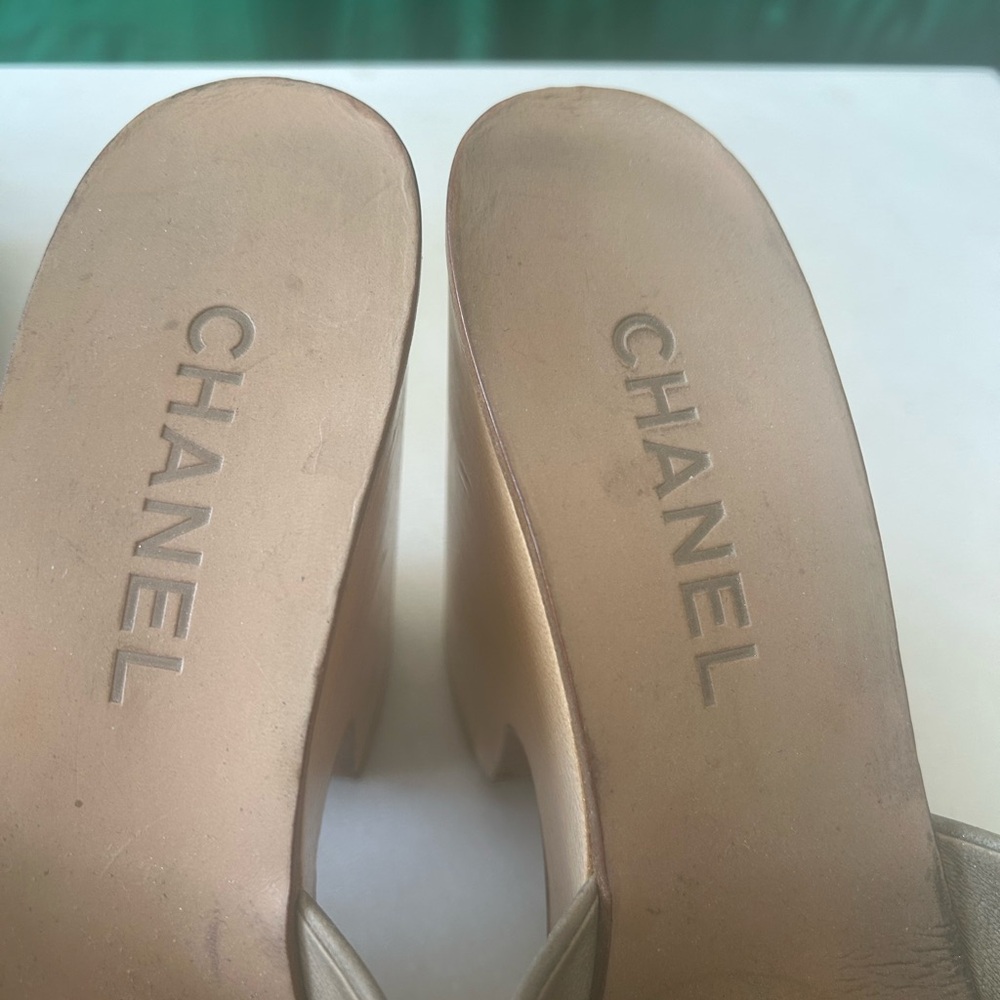 Chanel Women's  Tan Slide Sandals - Picture 4 of 9